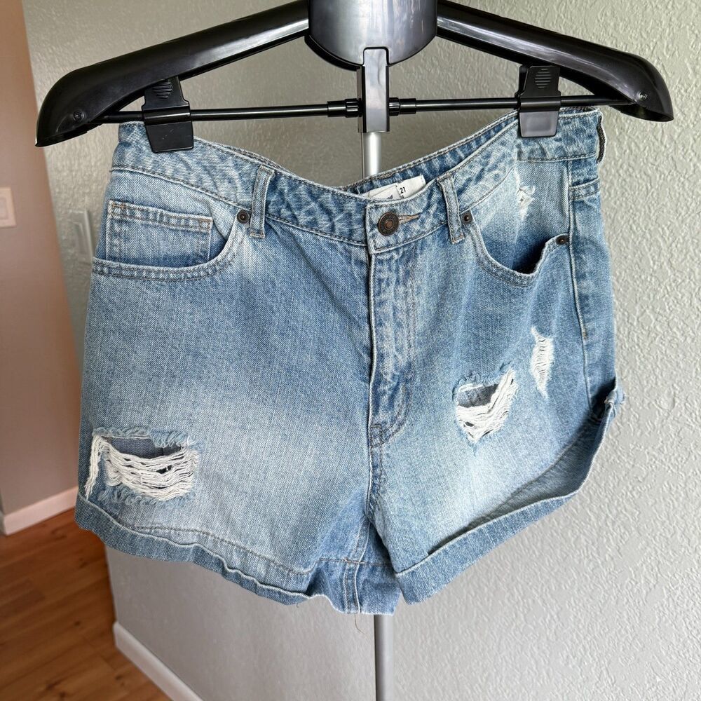 Forever 21 High Waist Light Wash Distressed Ripped Short Shorts Womens Size 28
